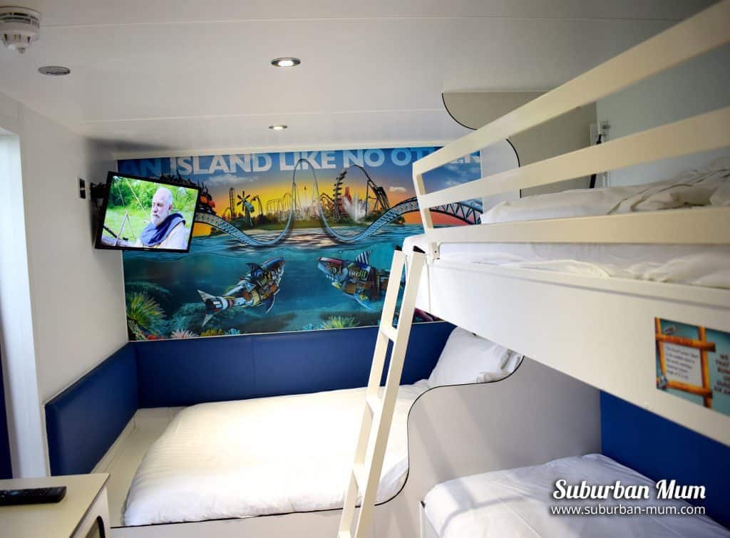 thorpe-shark-room-inside