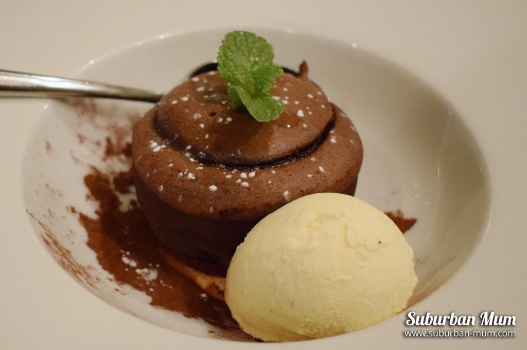 fox-hounds-englefield-chocolate-fondant