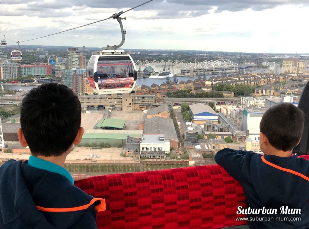 boys-emirates-air-line