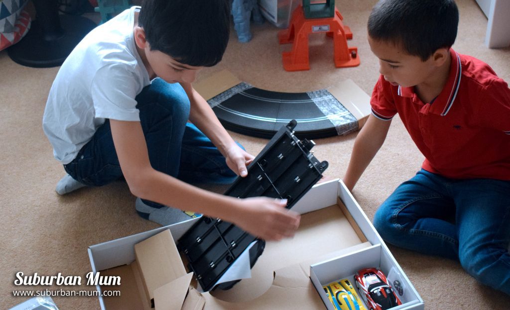boys-scalextric-track