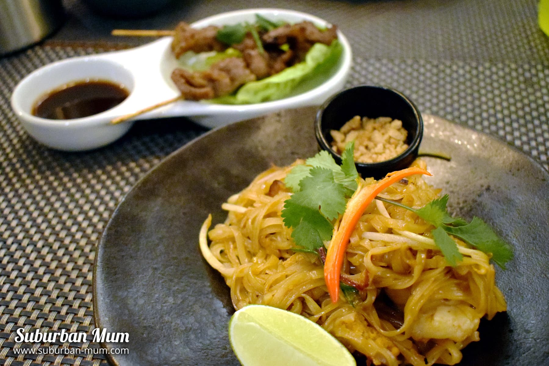 gigglingsquidkidsporkskewerspadthai_v2 Suburban Mum