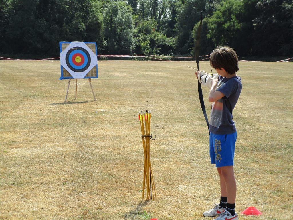 Barracudas-Activity-Camps-archery