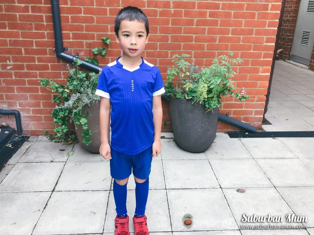 m-football-kit