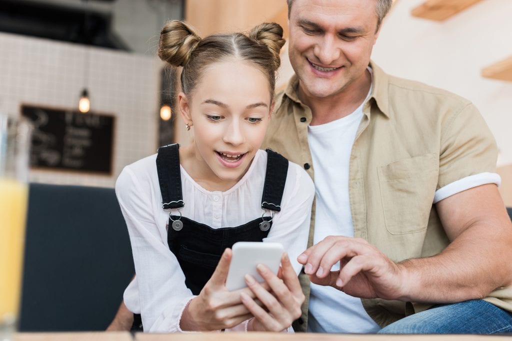 girl-on-smartphone