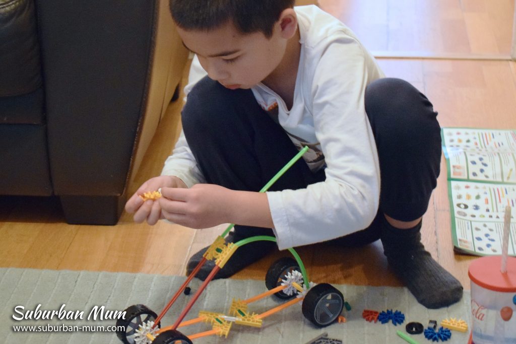 m-building-knex